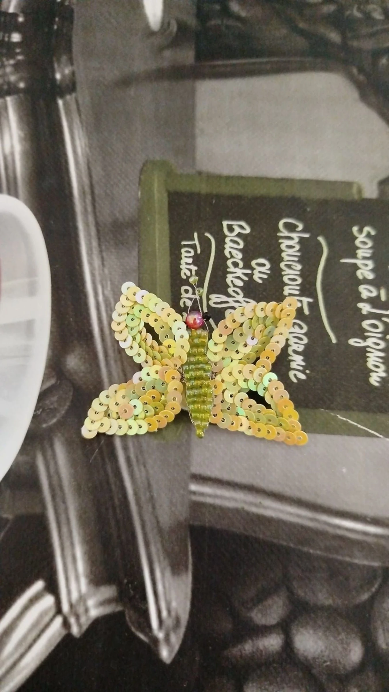 Broche lentejuelas mariposa 🦋